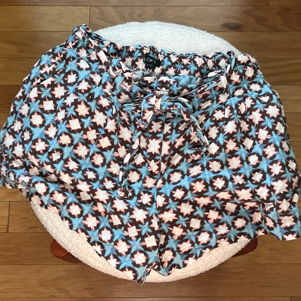 LOFT Comfy Floral Patterned Shorts